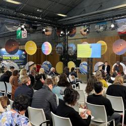 De gauche à droite : Arnaud Guillin, Frédéric Wurtz et Olivier Vidal au 30ᵉ salon des maires le 18 novembre dernier. © Stéphane Guillot / CNRS