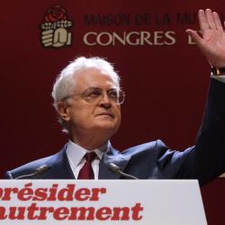 Lionel Jospin en campagne, en février 2002. © AFP
