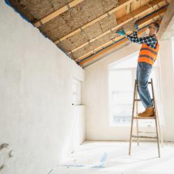 Un rapport parlementaire pointe l’écart entre les objectifs de rénovation énergétique de la loi Climat et Résilience et leur mise en œuvre. © Getty Images