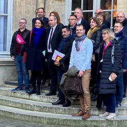 L'intersyndicale dans la cour de Matignon, 5 avril 2023 © actuel cse / MAG